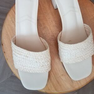 H by HALSTON slip-on sandals